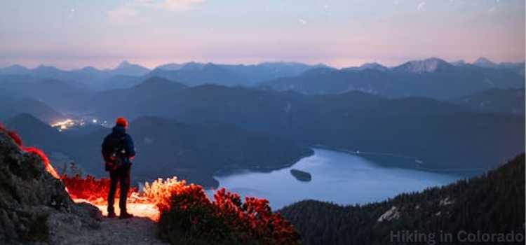 is hiking at night dangerous