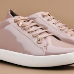 Flat foot shoes for ladies
