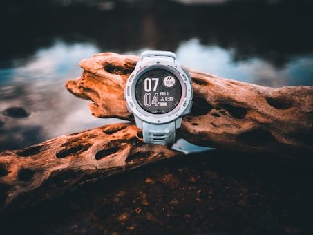 Best Personal GPS Trackers for Hiking Without Cell Service